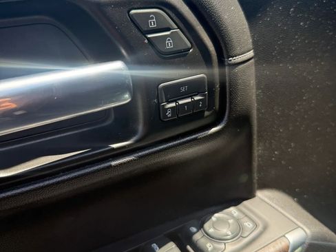 Used 2020 GMC Sierra 1500 Denali w/ Denali Ultimate Package AWD/4WD image 23