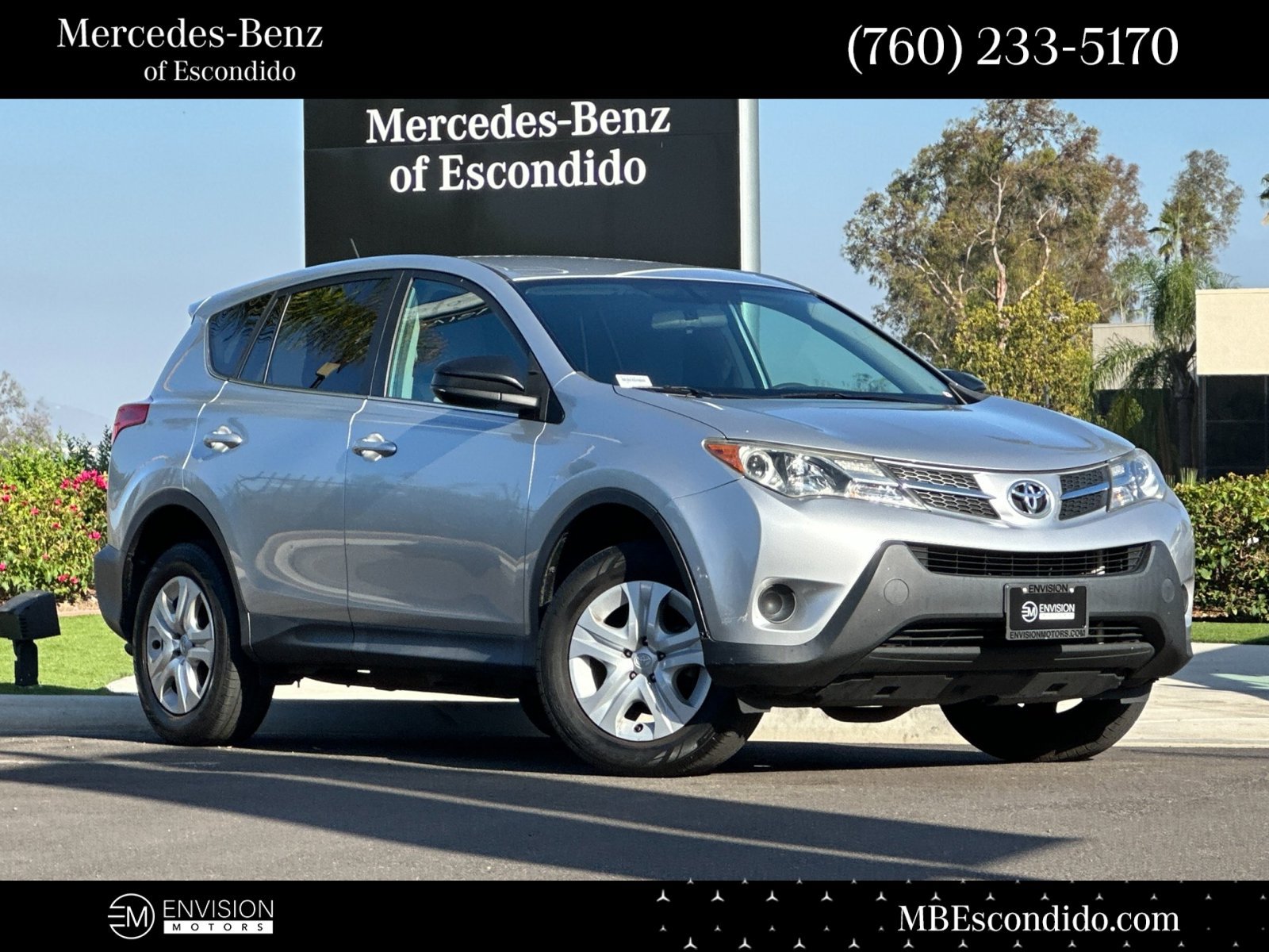 Used 2015 Toyota RAV4 LE FWD image 1