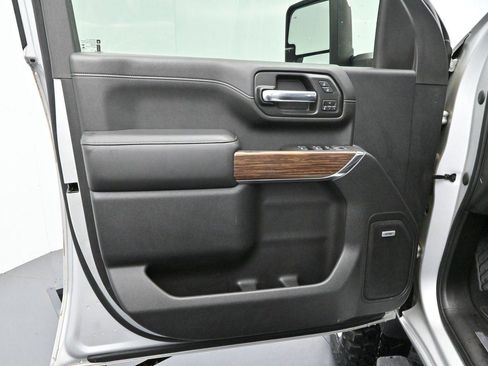 Used 2020 Chevrolet Silverado 2500 High Country w/ Z71 Off-Road Package AWD/4WD image 9
