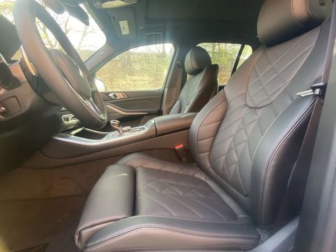 Used 2023 BMW X5 xDrive40i w/ Premium Package image 34