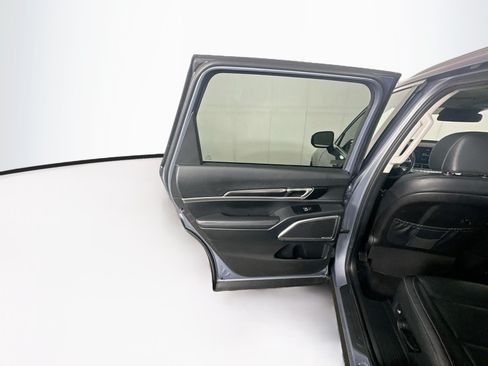 Used 2025 Kia Telluride S FWD image 26