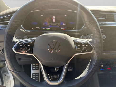 Used 2022 Volkswagen Tiguan SE R-Line FWD image 19