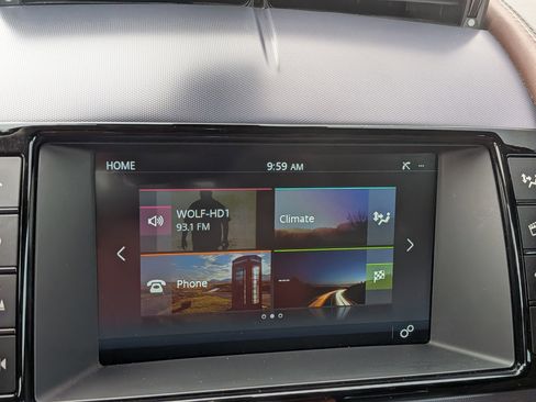 Used 2018 Jaguar F-TYPE Convertible image 27