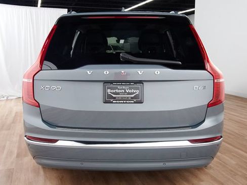 Used 2023 Volvo XC90 B6 Ultimate w/ Lounge Package AWD/4WD image 5