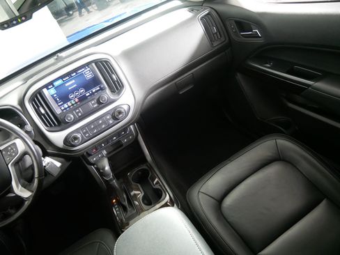 Used 2022 GMC Canyon Elevation w/ Elevation Premium Package AWD/4WD image 11