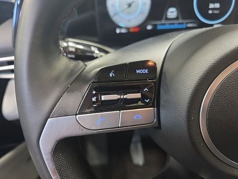 Used 2022 Hyundai Elantra Limited image 13