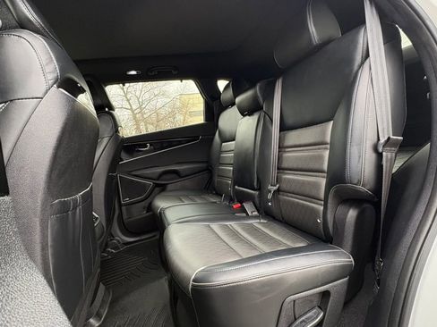 Used 2016 Kia Sorento SX w/ SXL Technology Package image 24