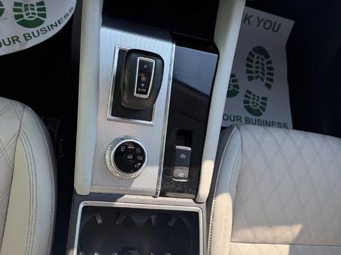 Used 2022 Mitsubishi Outlander SEL image 4