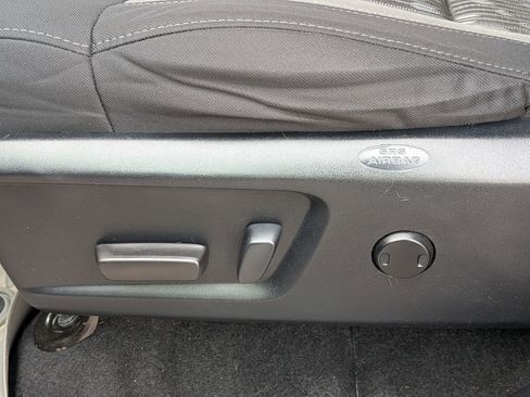 Used 2019 Toyota Tundra SR5 w/ SR5 Upgrade Package image 15