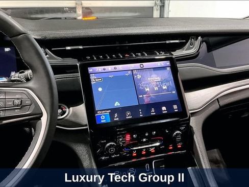 Used 2023 Jeep Grand Cherokee Limited w/ Luxury Tech Group II AWD/4WD image 12