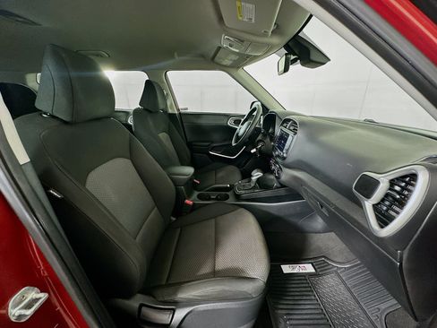 Used 2022 Kia Soul LX w/ Technology Package FWD image 29