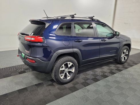 Used 2014 Jeep Cherokee Trailhawk w/ Leather Interior Group AWD/4WD image 10