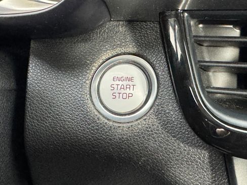 Used 2020 Kia Optima Premium image 23