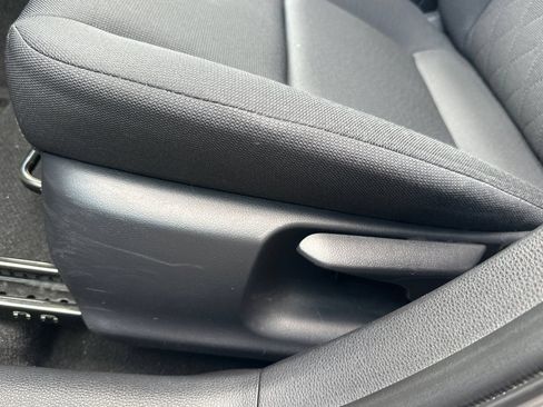Used 2024 Toyota Corolla LE FWD image 13