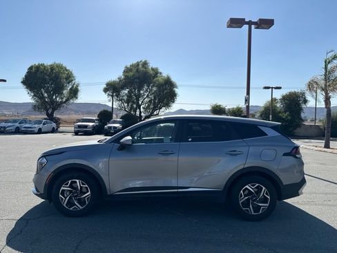 Used 2023 Kia Sportage LX FWD image 5