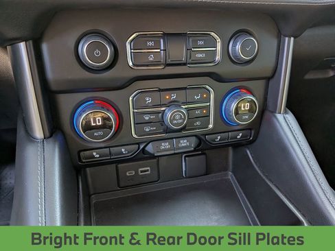 Used 2021 Chevrolet Tahoe Z71 image 24