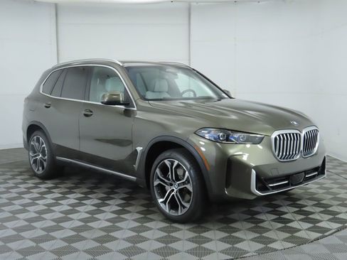 New 2026 BMW X5 sDrive40i w/ Climate Comfort Package image 3