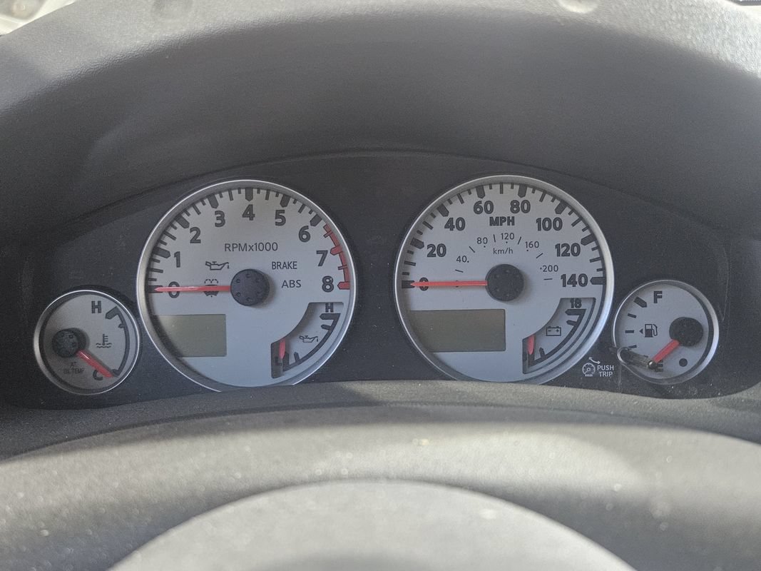 Used 2011 Nissan Frontier PRO-4X AWD/4WD image 15