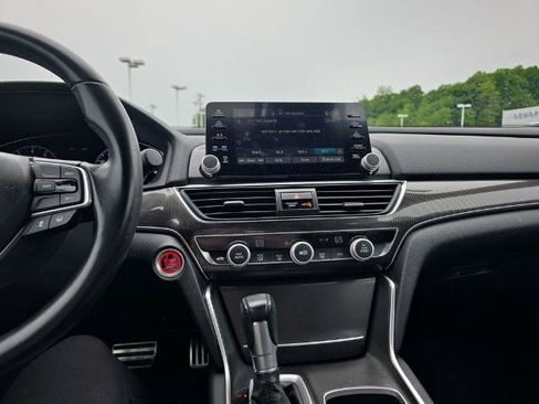 Used 2020 Honda Accord Sport image 29