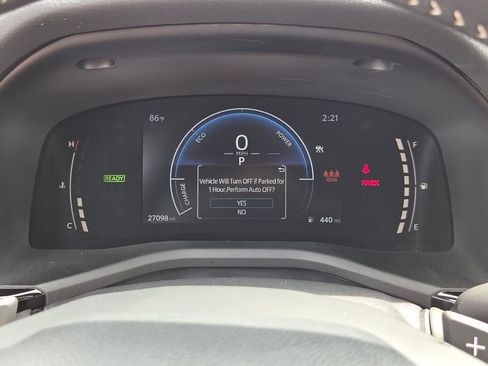 Used 2025 Toyota Camry SE w/ Convenience Package image 25