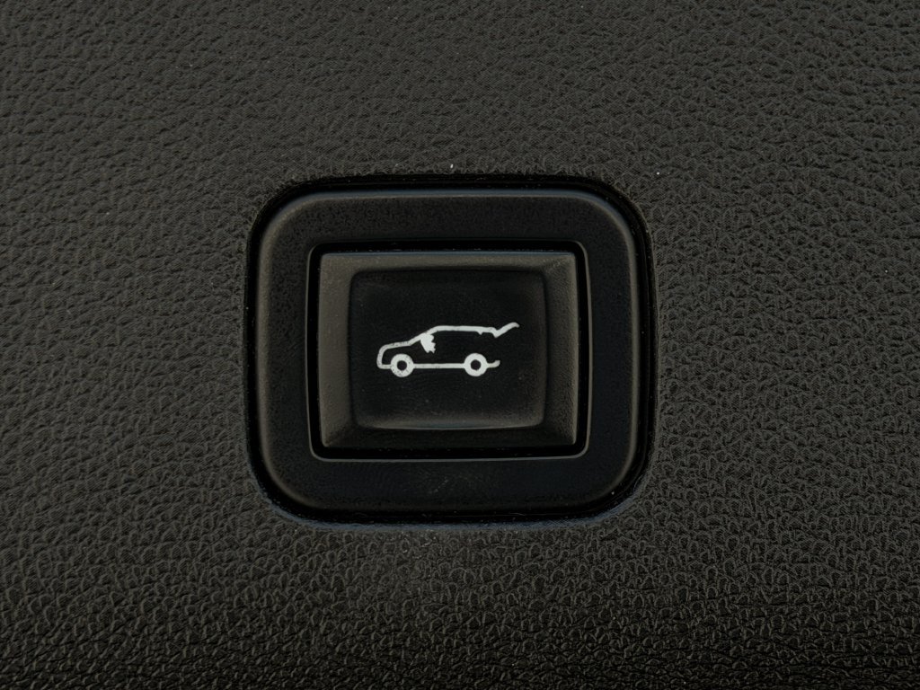 Used 2021 GMC Yukon SLT w/ SLT Luxury Plus Package AWD/4WD image 30
