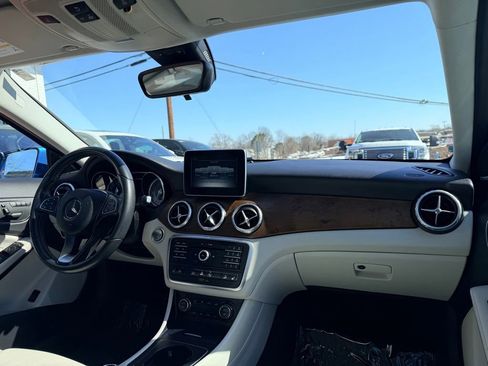 Used 2017 Mercedes-Benz GLA 250 GLA 250 image 20