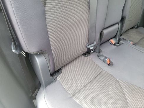 Used 2024 Toyota Highlander LE AWD/4WD image 13