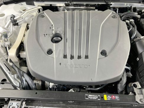 Used 2023 Volvo S60 B5 Core FWD image 29