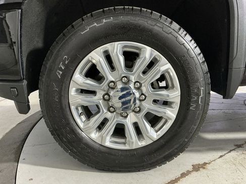 Used 2022 GMC Sierra 3500 Denali AWD/4WD image 13