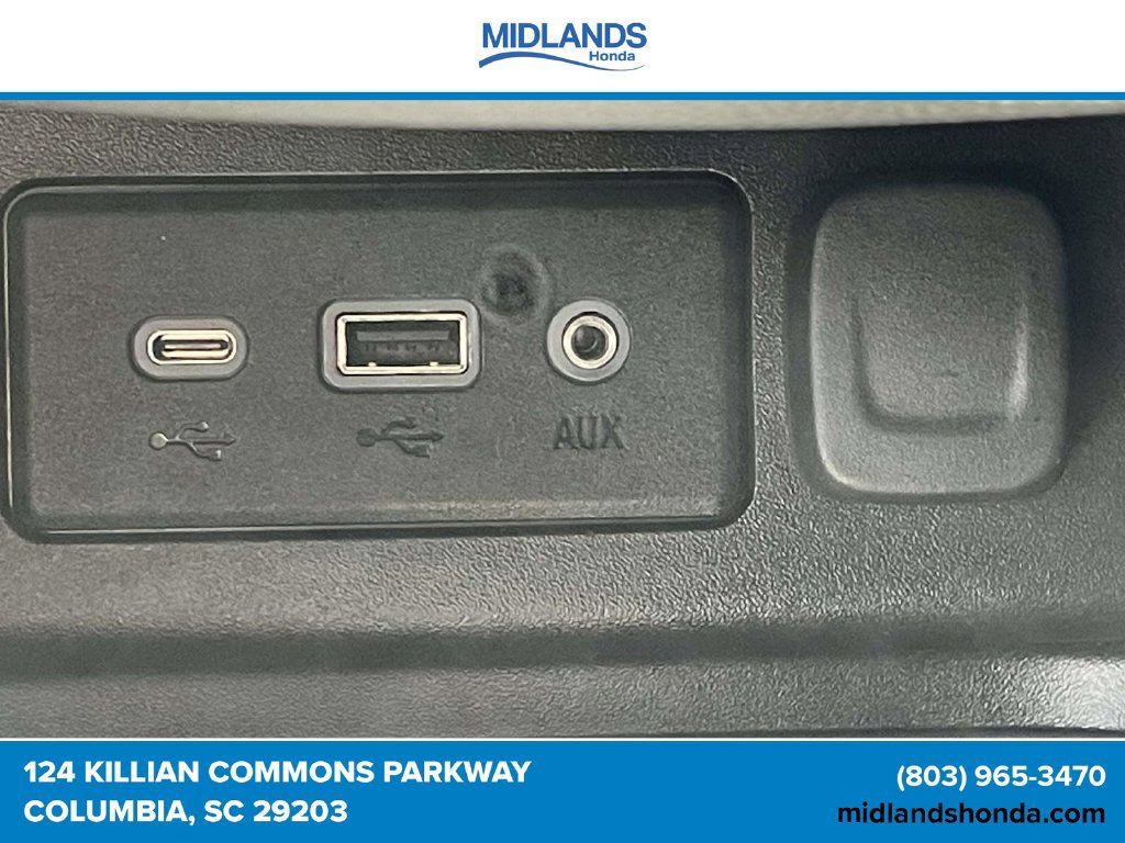 Used 2023 Chevrolet Equinox LT FWD image 30