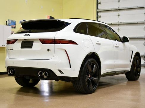 Used 2023 Jaguar F-PACE SVR AWD/4WD image 13