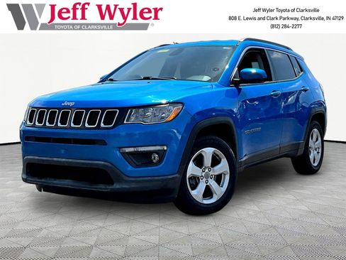 Used 2018 Jeep Compass Latitude FWD image 1