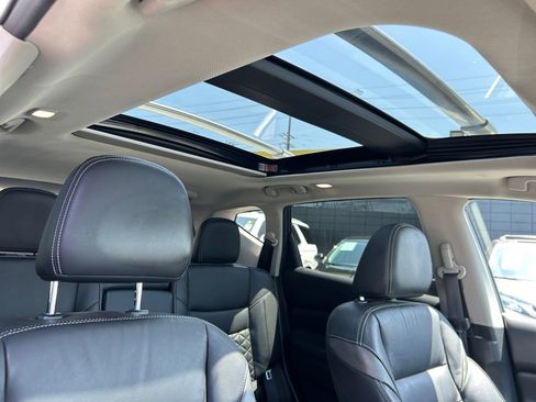 Used 2020 Nissan Murano Platinum w/ Cargo Package AWD/4WD image 18
