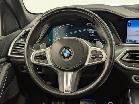 Used 2022 BMW X5 xDrive40i w/ M Sport Package image 16