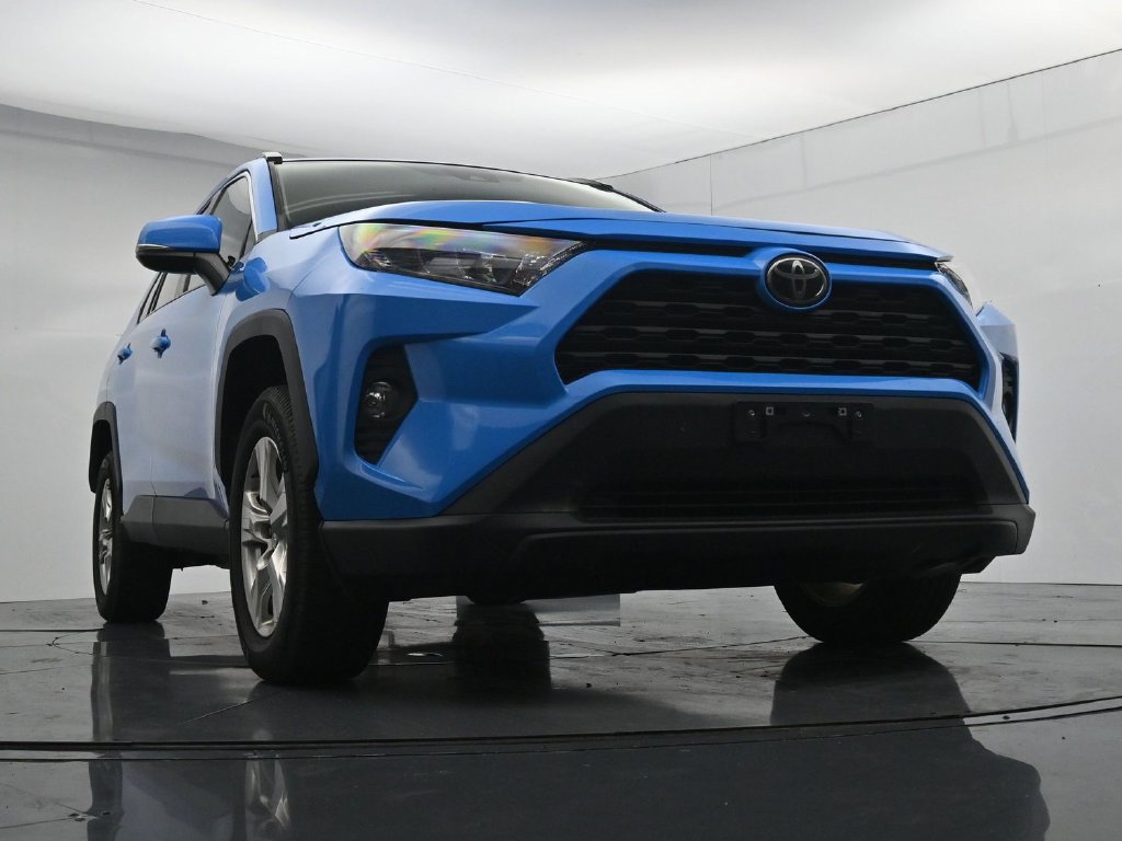 Used 2021 Toyota RAV4 XLE AWD/4WD image 18