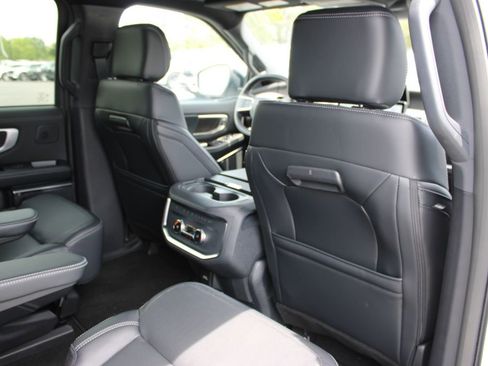 New 2025 Ford Expedition Platinum w/ Stealth Performance Package AWD/4WD image 14