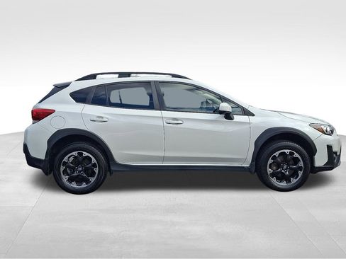 Used 2023 Subaru Crosstrek 2.0i Premium image 7
