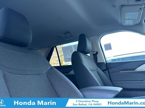 Used 2025 Ford Explorer Active image 22