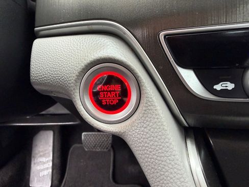 Used 2019 Honda Accord LX image 23