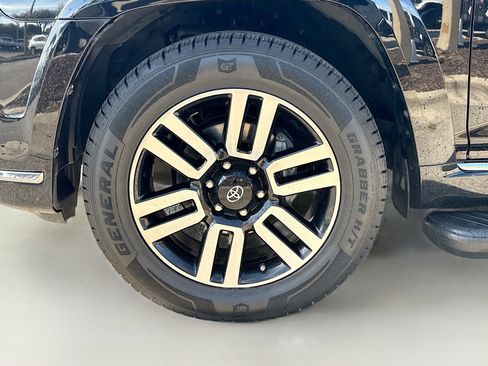 Used 2020 Toyota 4Runner Limited image 40
