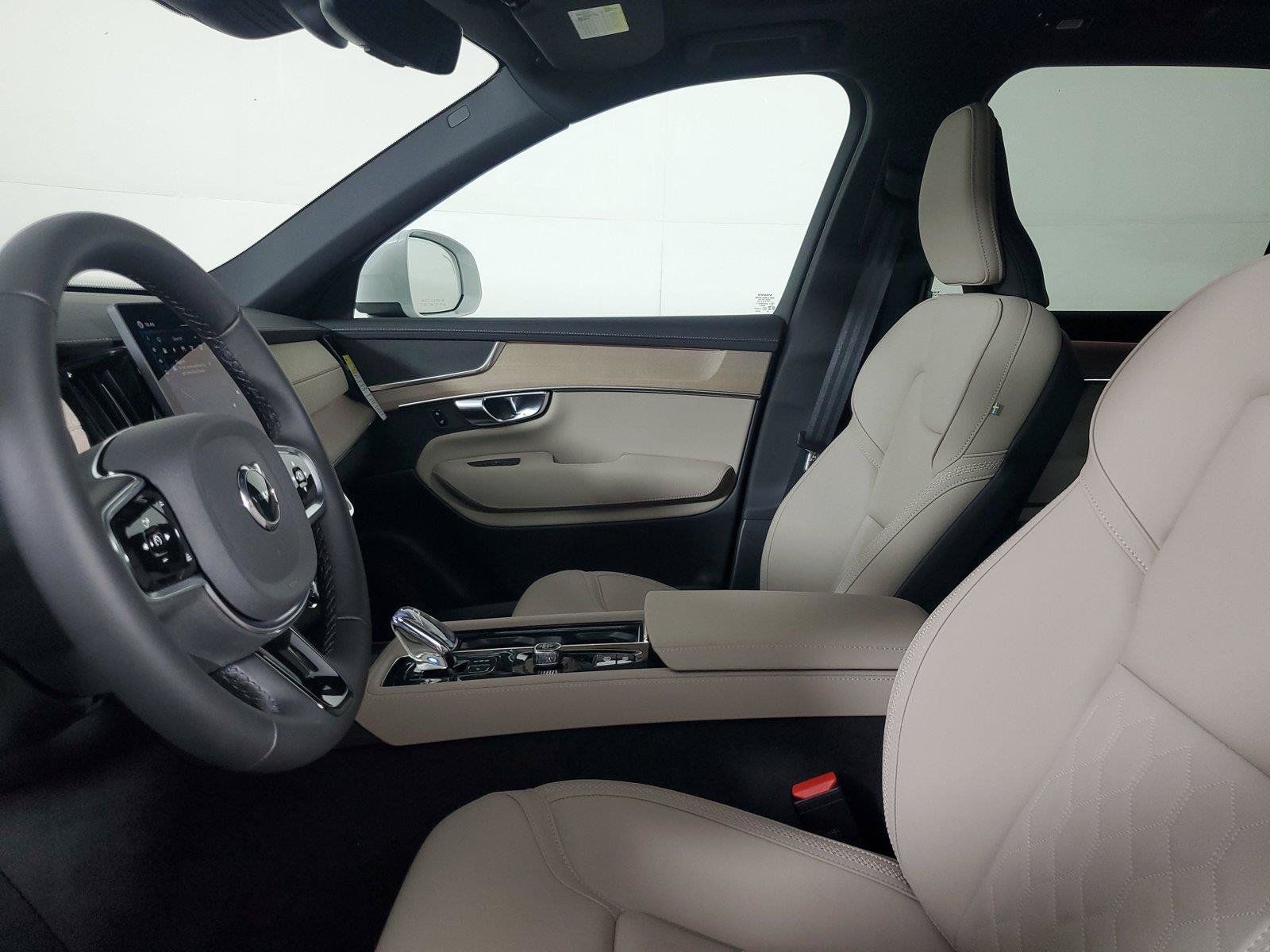 New 2026 Volvo XC90 T8 Core AWD/4WD image 22