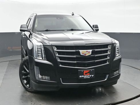 Used 2020 Cadillac Escalade Luxury w/ Escalade Sport Edition image 8