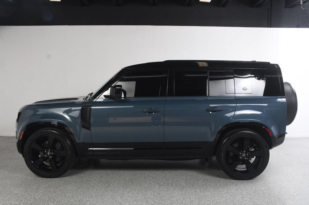Used 2024 Land Rover Defender 110 X-Dynamic SE AWD/4WD image 3