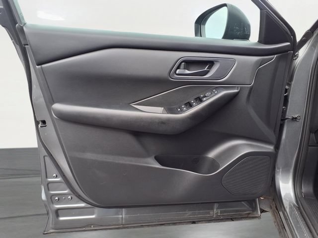 Used 2024 Nissan Rogue S AWD/4WD image 12