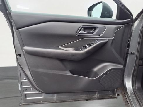 Used 2024 Nissan Rogue S AWD/4WD image 12