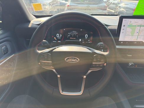 Used 2025 Ford Explorer ST-Line w/ Premium Package RWD image 13