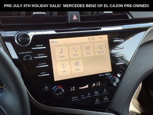 Used 2020 Toyota Camry SE w/ Sunroof Package FWD image 6