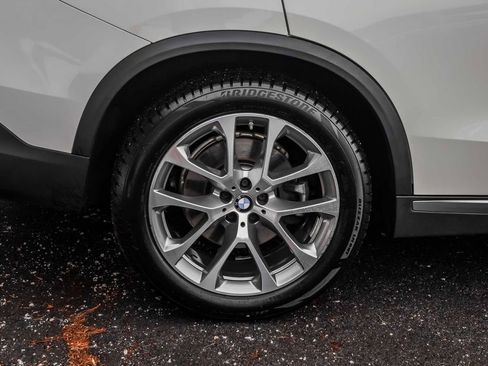 Used 2021 BMW X5 xDrive40i w/ Executive Package image 6