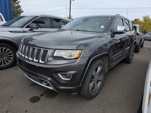 Used 2015 Jeep Grand Cherokee Overland w/ Advanced Technology Group image 3