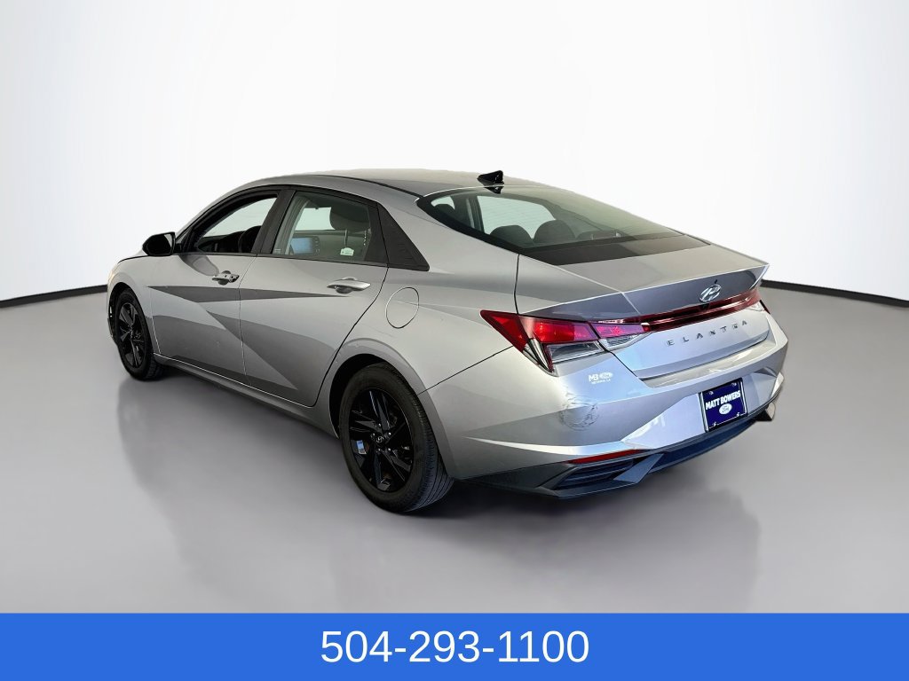 Used 2023 Hyundai Elantra SEL w/ Cargo Package FWD image 9